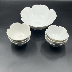 White Lotus Scalloped Fruit Dessert Bowls, Large Bowl & 6 Small Bowls  Set Of 7